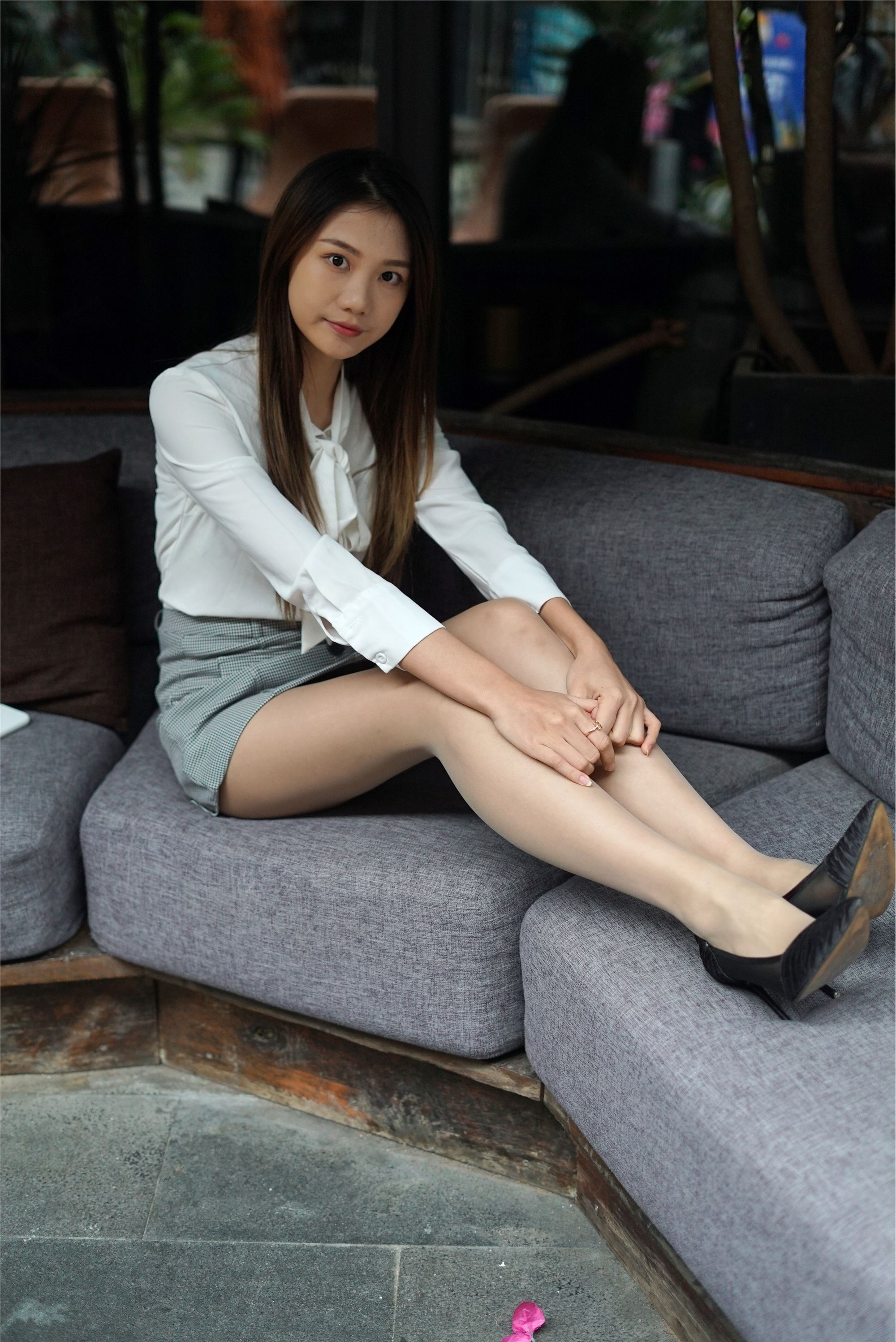 萌甜物语 XM210 《在路边的座位玩脚脚-笑笑(含SP)》